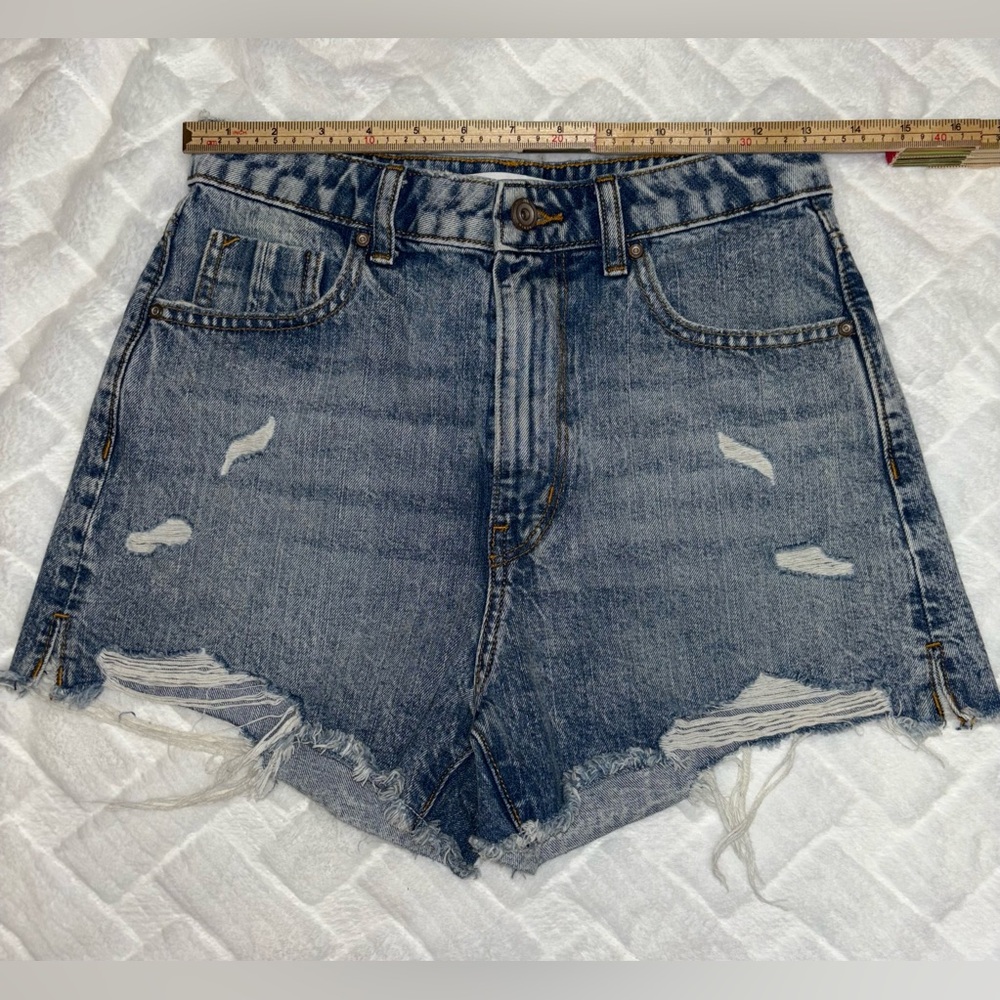 Zara Distressed Blue Jean Shorts 3”